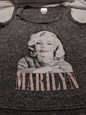 🇺🇸 Clearance 🇺🇸Marilyn Monroe Gray Tank Top with Pink Logo